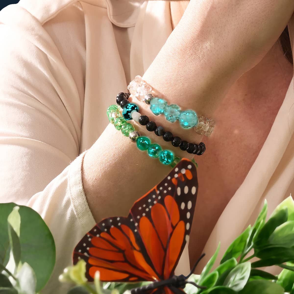 BRACELET OF THE MONTH & FRIENDS