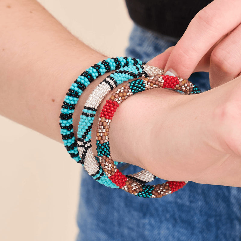 Turquoise Cove | Himalayan Glass Bead Bracelet