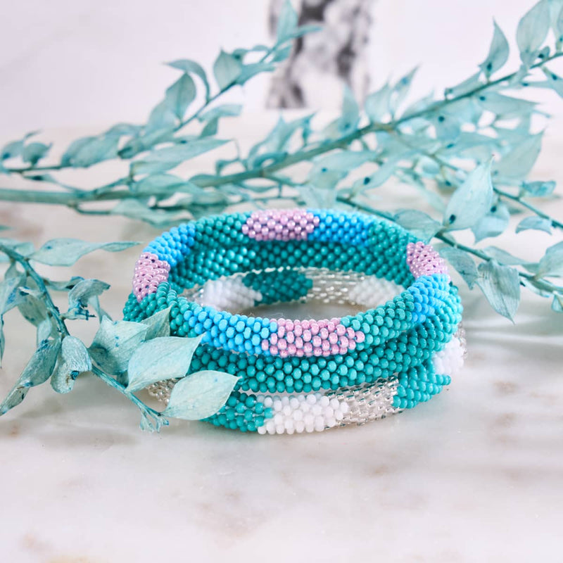 Waves At Dawn | Himalayan Glass Bead Bracelet