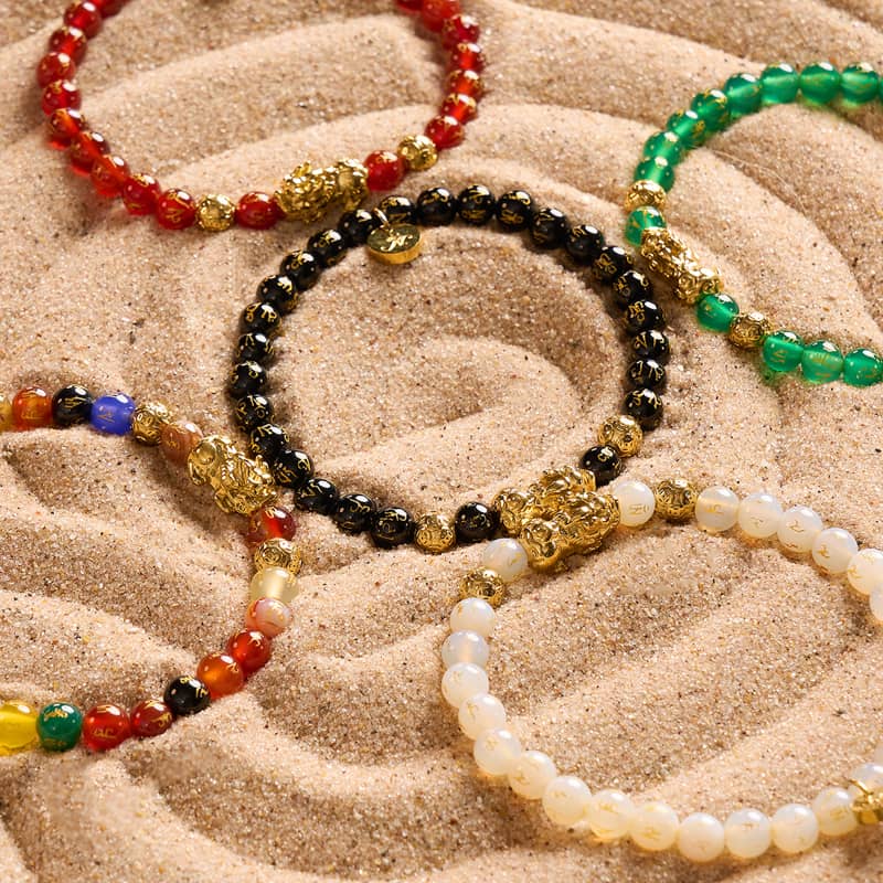 Mini Pixiu Feng Shui Bracelet | EARTH Element | Green Agate x 18k Gold