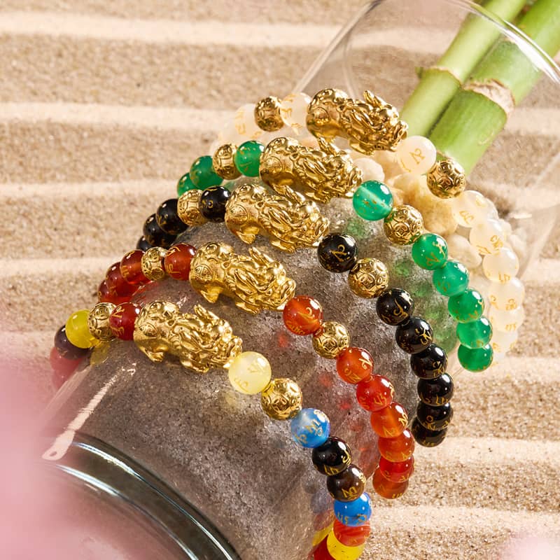 Pixiu Feng Shui Bracelet | GOLD Element | White Agate x 18k Gold