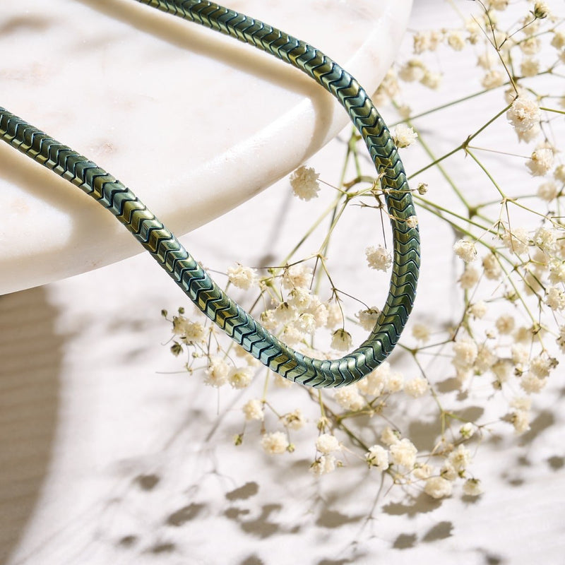 Serpentine | Emerald Hematite x Gunmetal | Double Wave Necklace